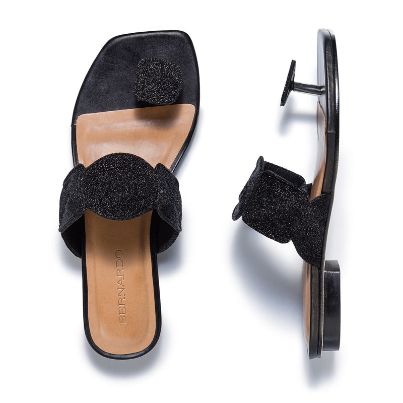 Black Women Bernardo Palermo Flat Sandals | EAB9824LC