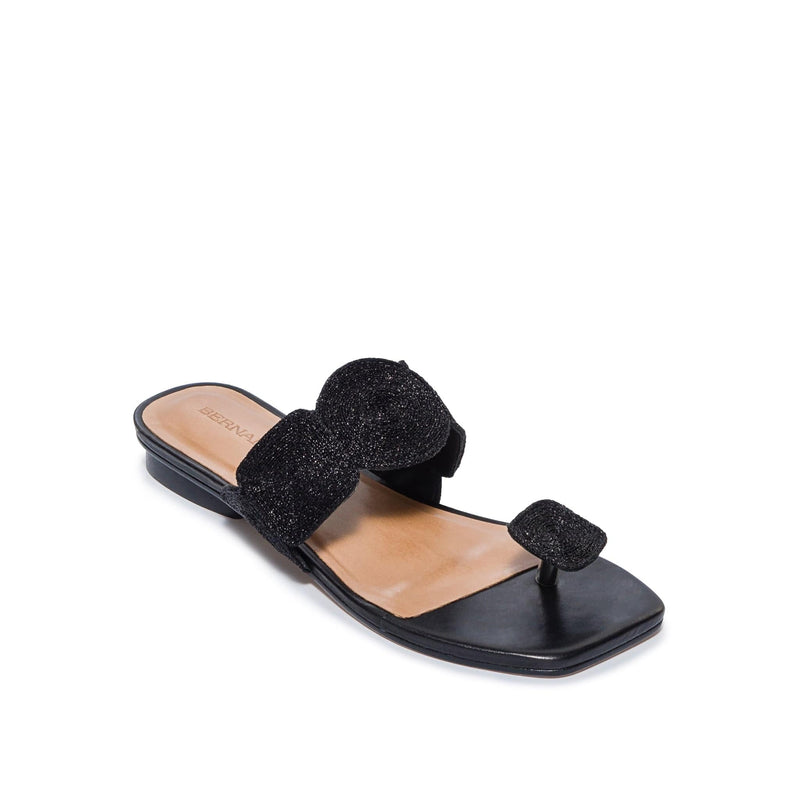 Black Women Bernardo Palermo Flat Sandals | EAB9824LC