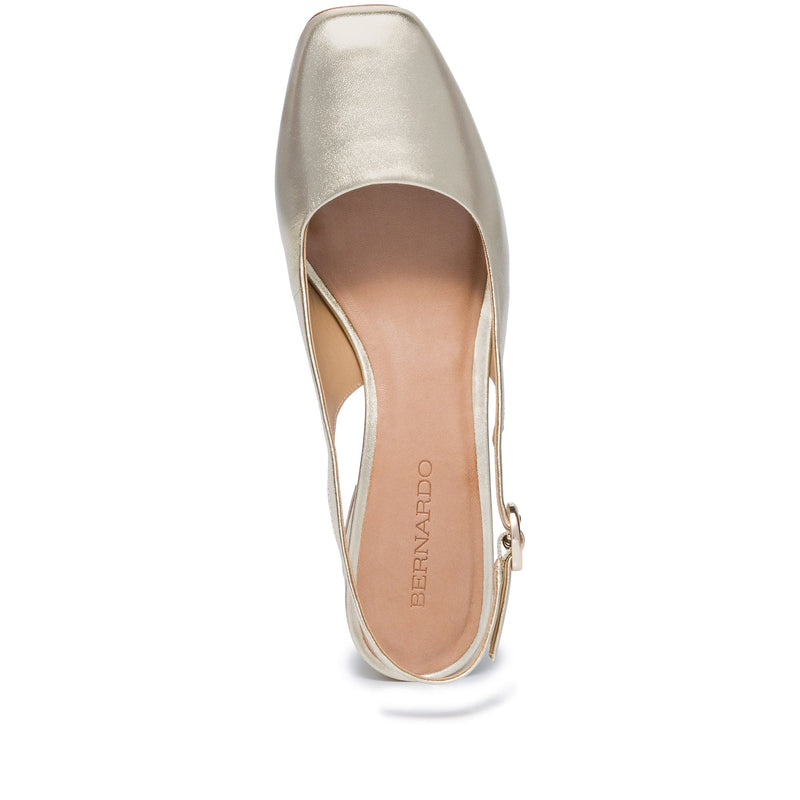 Gold Women Bernardo Alexia Slingback Pumps | MEC4047BL