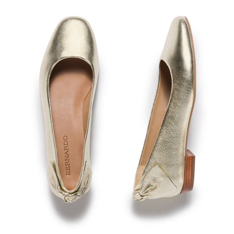 Gold Women Bernardo Eloisa Bow Ballet Flats | BUE3673NK