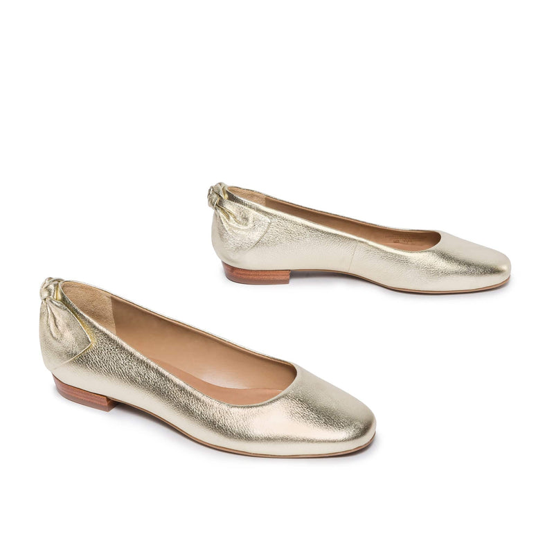 Gold Women Bernardo Eloisa Bow Ballet Flats | BUE3673NK