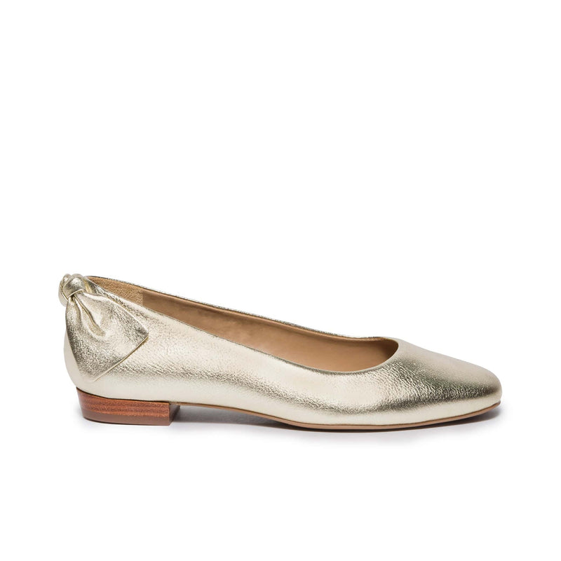 Gold Women Bernardo Eloisa Bow Ballet Flats | BUE3673NK