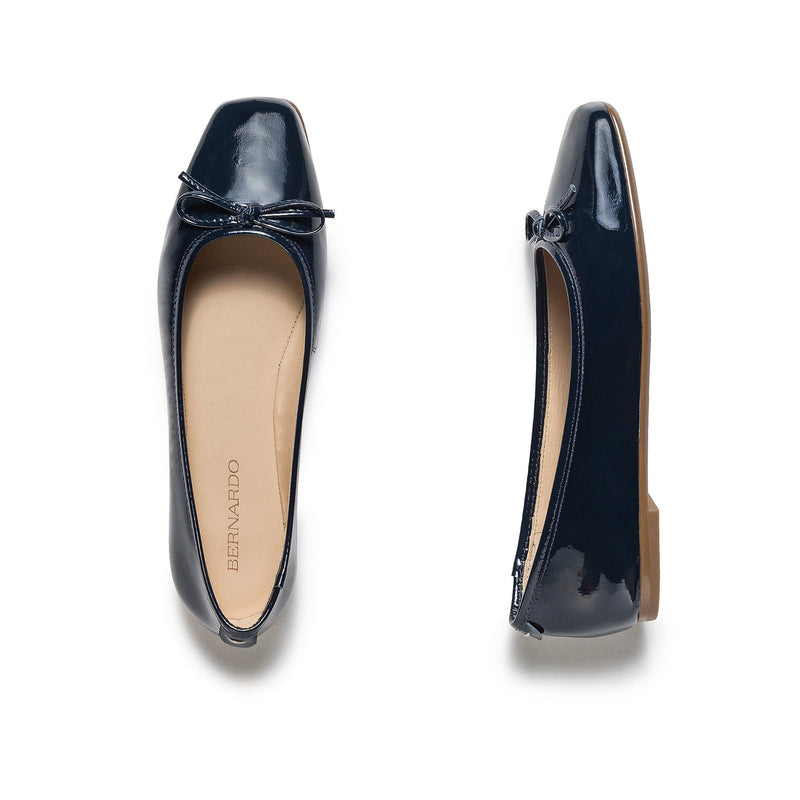 Navy Women Bernardo Gwynn Ballet Flats | LIJ242ER