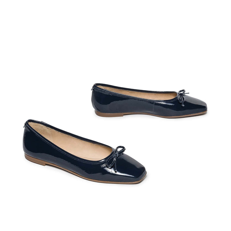 Navy Women Bernardo Gwynn Ballet Flats | LIJ242ER