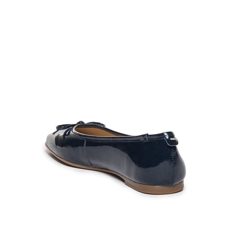 Navy Women Bernardo Gwynn Ballet Flats | LIJ242ER