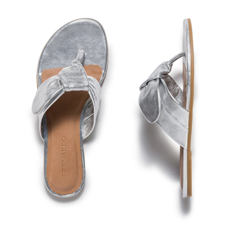 Silver Women Bernardo Harmony Thong Slide Sandals | DPC957ZV