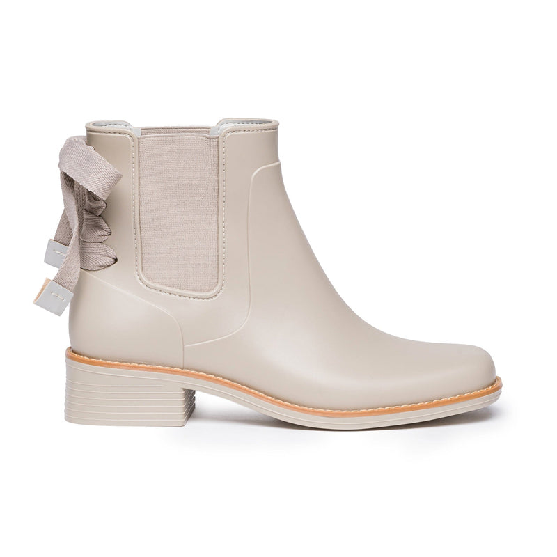 White Women Bernardo Briton Slip On Rain Chelsea Boots | HSS2088SJ