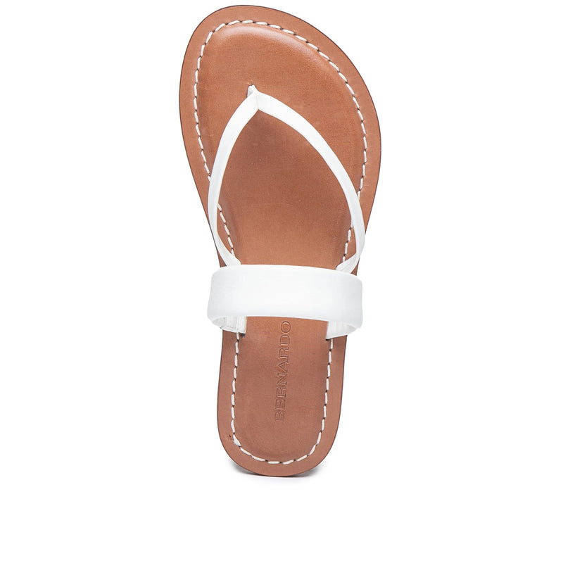 White Women Bernardo Leia Thong Flat Sandals | UGG4760TP